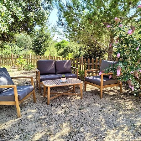 Вілла L'Arbre A Soleil Aigues-Vives  Екстер'єр фото