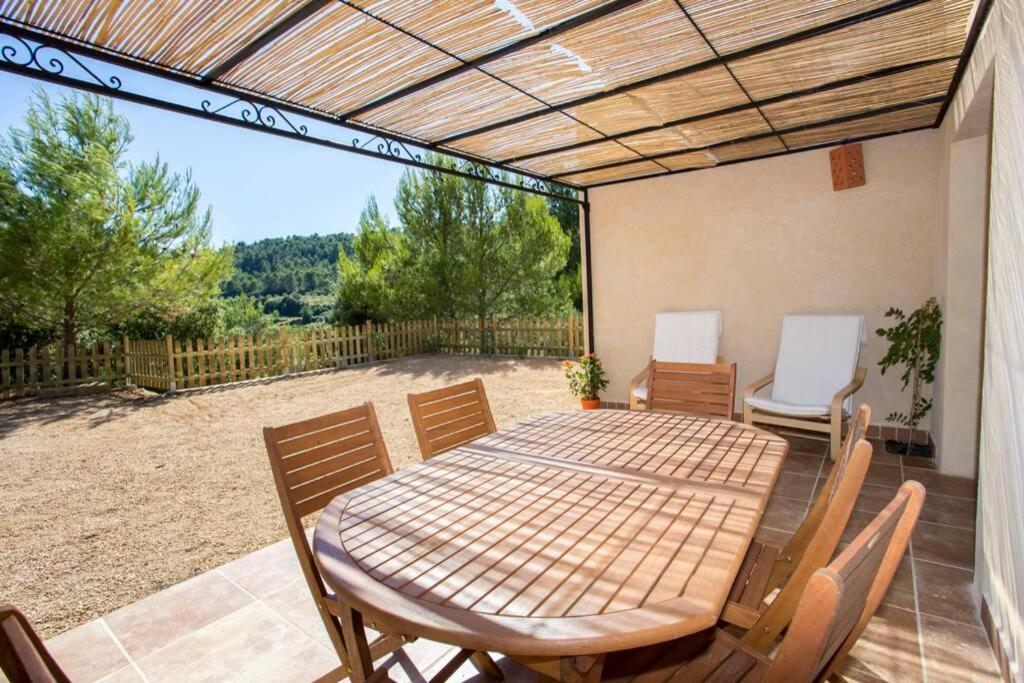 Вілла L'Arbre A Soleil Aigues-Vives  Екстер'єр фото