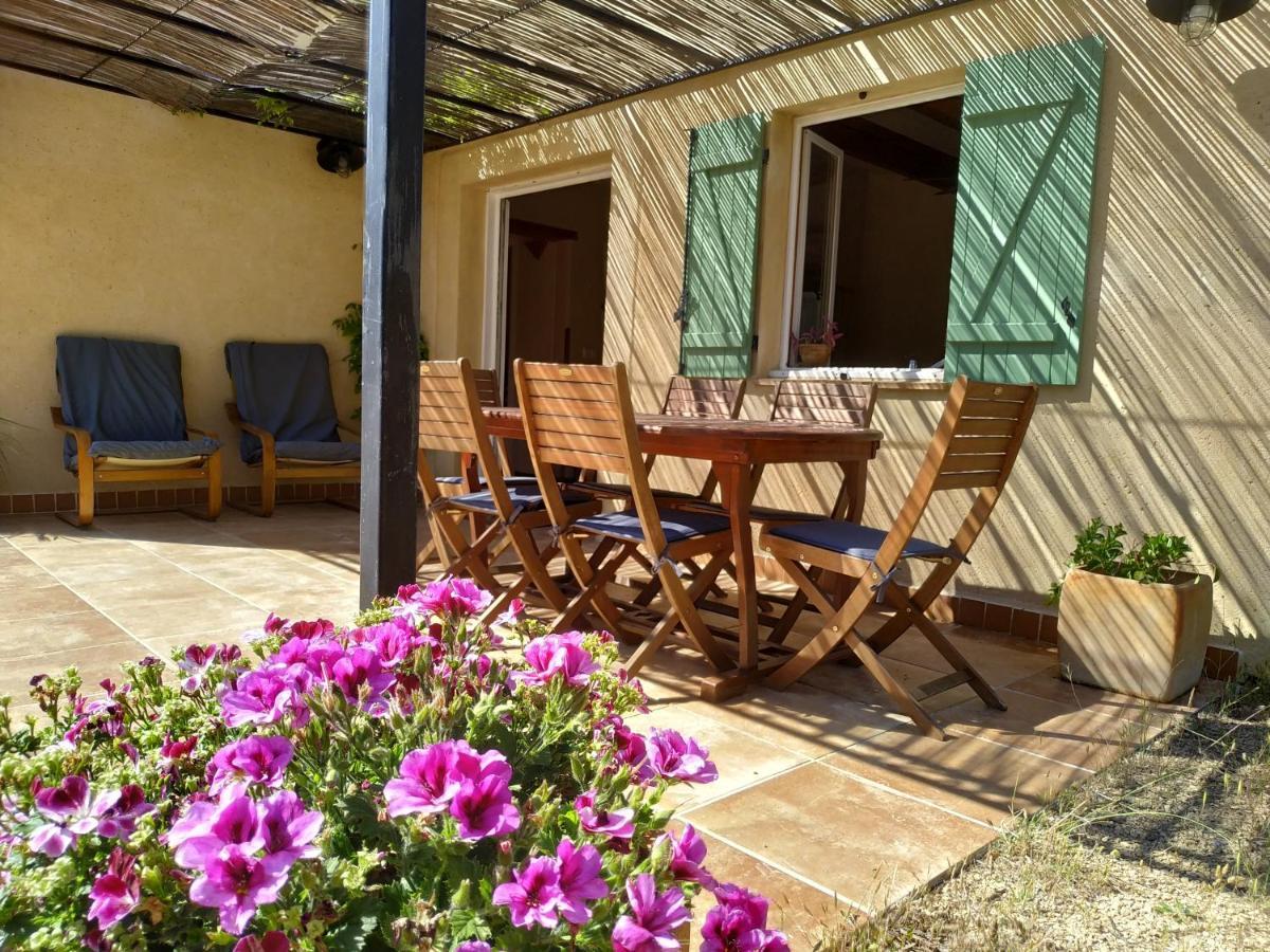 Вілла L'Arbre A Soleil Aigues-Vives  Екстер'єр фото