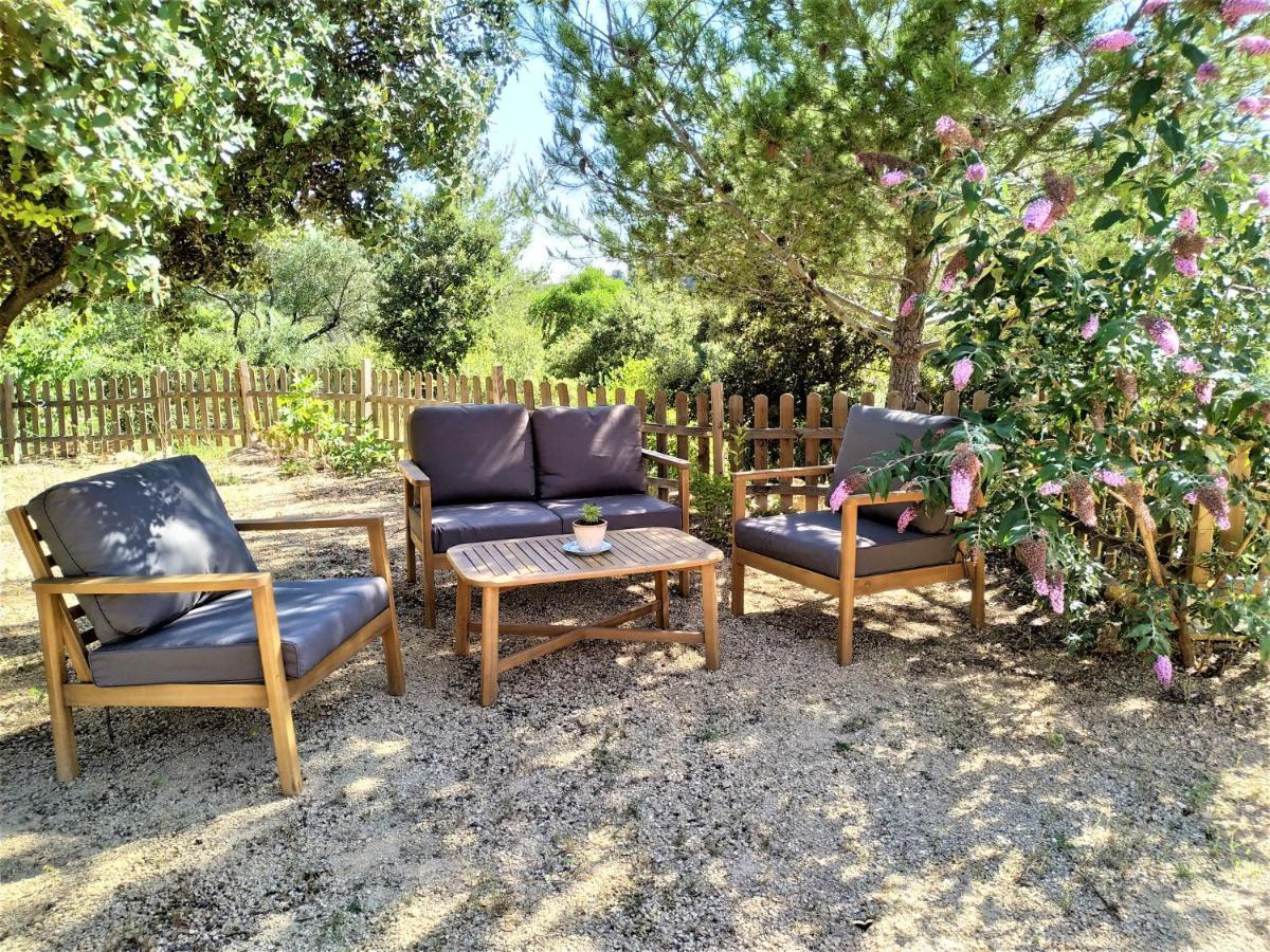 Вілла L'Arbre A Soleil Aigues-Vives  Екстер'єр фото